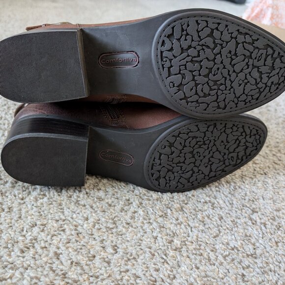 New in Box Comfortiva Leather Boots in Bridle Brown, Women's size 11 - Picture 8 of 9